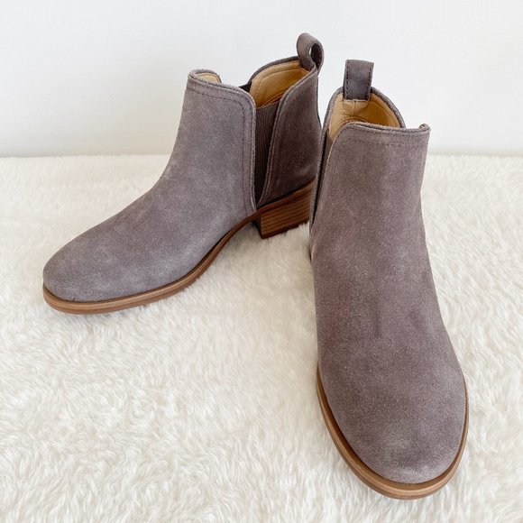 Lucky Brand Women's Pogan Ankle Bootie, Coffee Rustic Suede, Gray, Size 7.5M - Picture 1 of 8